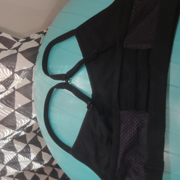 Lorna Jane Sports bra size medium - Picture 2 of 2